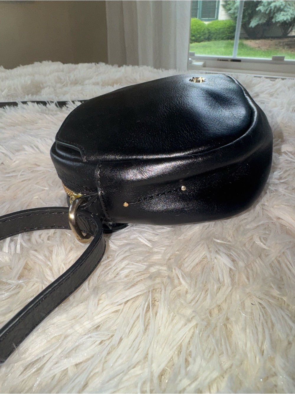 RADLEY LONDON Black Leather Crossbody with Gold Logo - Picture 2 of 10